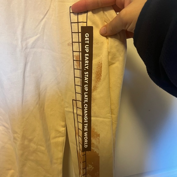 Dutch Bros Top - Picture 2 of 4